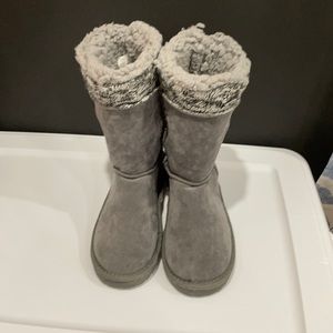 Mukluks Gray boots